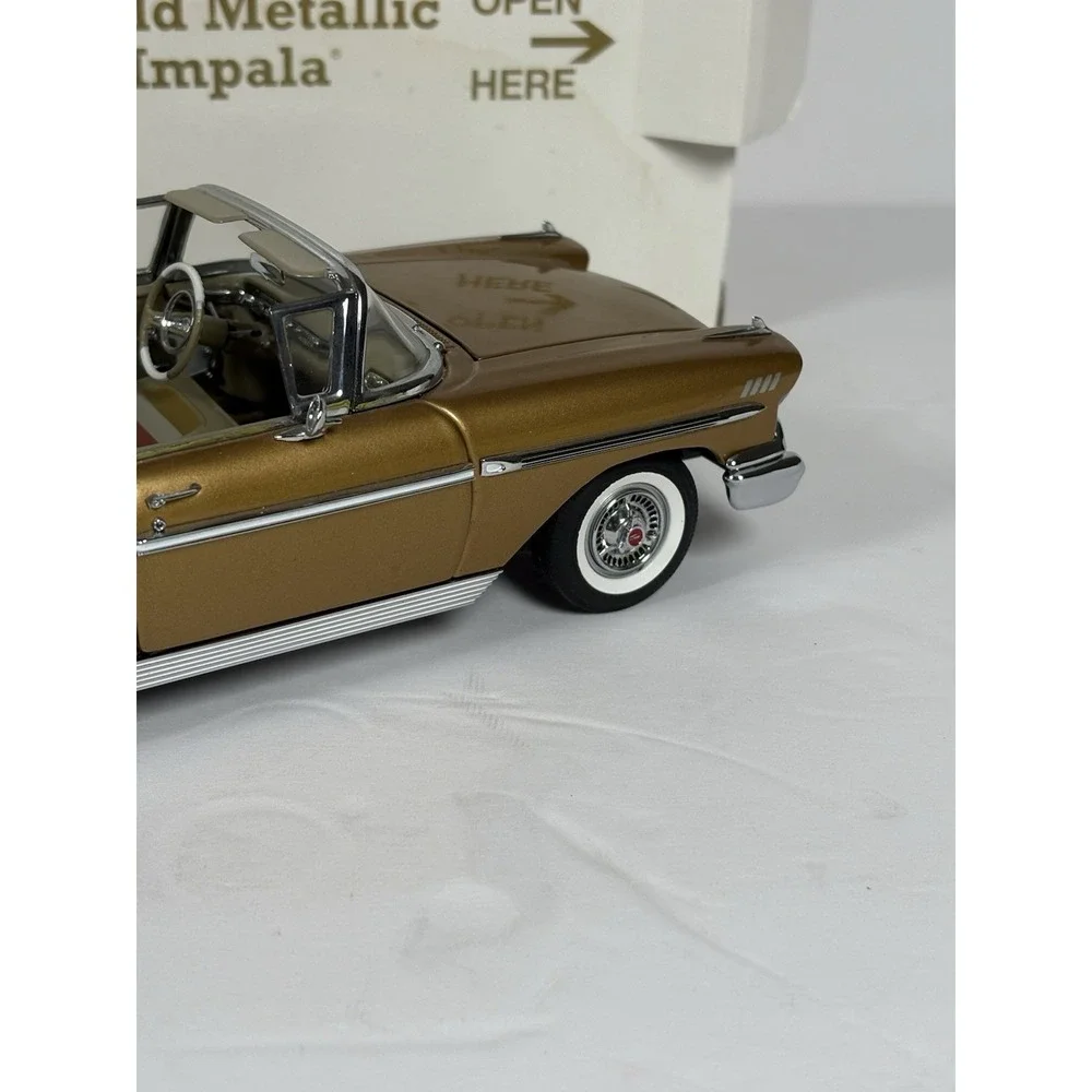 Danbury Mint 1958 Chevy Impala Gold Convertible 1:24 Diecast Anniversary